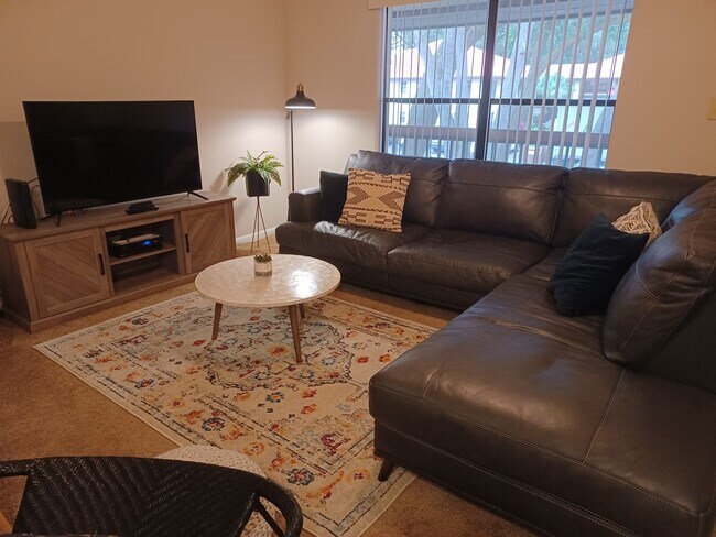 Sala de estar - 2711 Hammock Ct