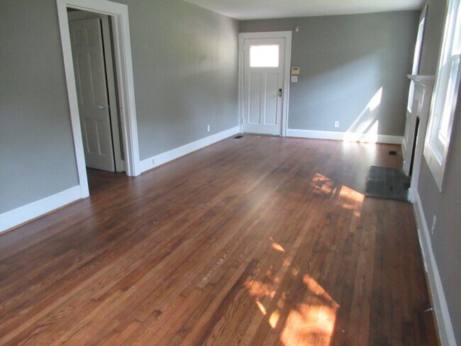 Foto del edificio - 831 Cedar St