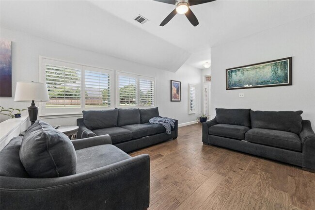 Foto del edificio - 1701 Prescott Dr