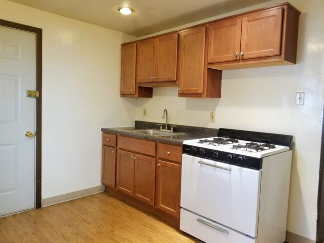 Cozy One Bedroom Apartment! Great Oakland ... - Cozy One Bedroom Apartment! Great Oakland ...