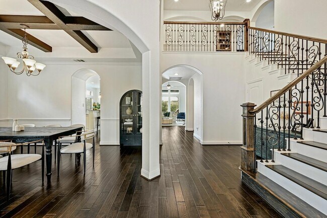 Foto del edificio - 4303 Woodledge Pl