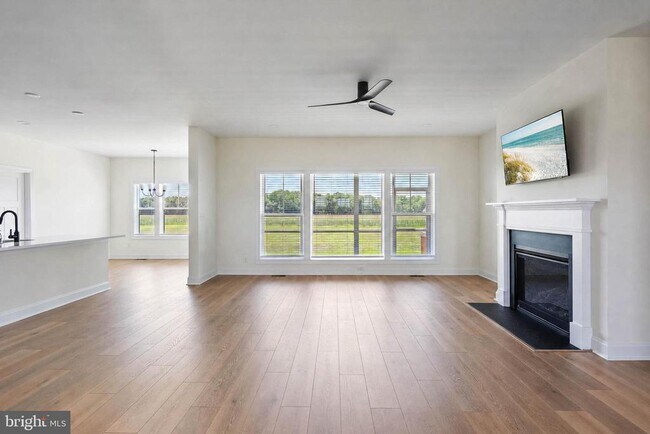 Foto del edificio - 22388 Hummingbird Rd
