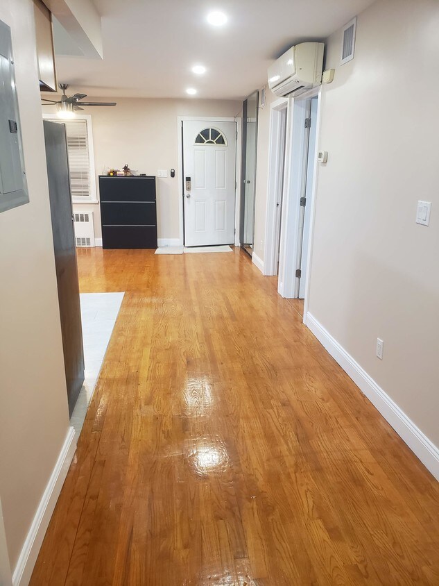 Foto principal - 77-40 168 St