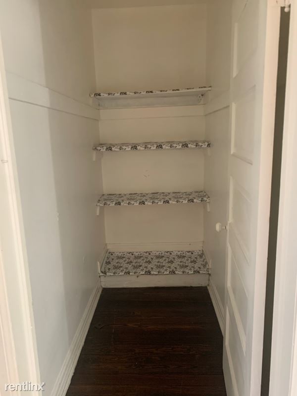 Building Photo - 2 br, 1 bath Townhome - 5819 elderd st.