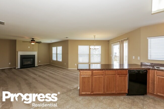 Building Photo - 6329 Highland Commons Dr