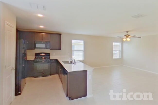 Foto del edificio - 6340 Bristolwood Dr