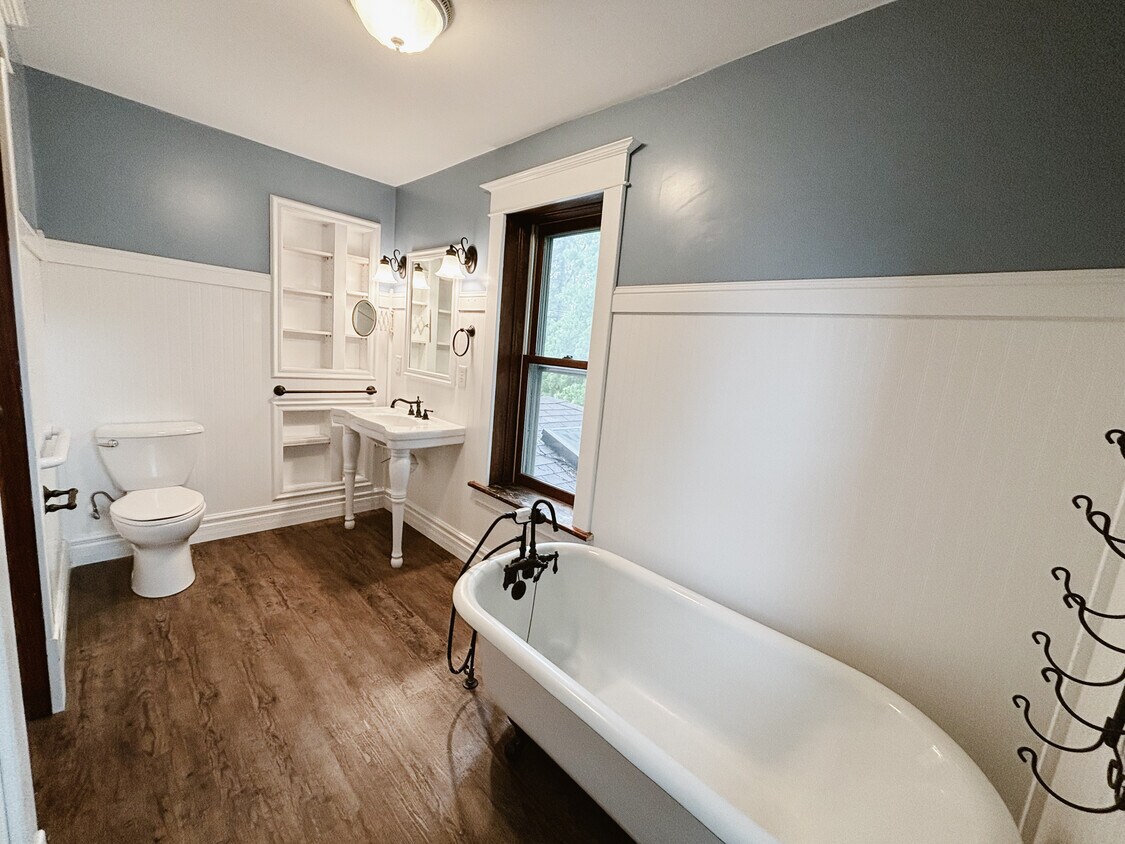 Foto principal - 701 Pine St