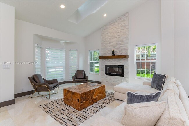 Building Photo - 5951 NW 65th Ct