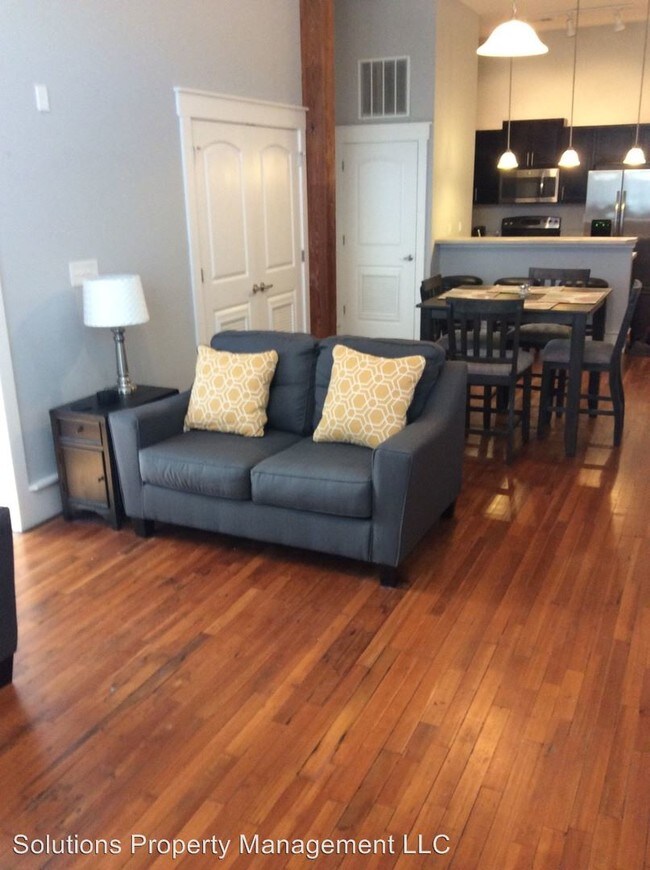 Foto del edificio - 200 W Warren St