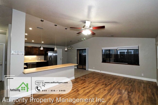 Foto del edificio - 3 br, 2 bath House - 1947 Mary Lake Dr.