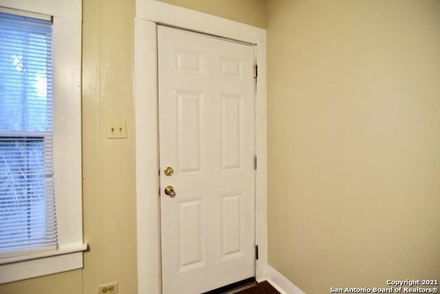 Building Photo - 411 COURTLAND PL