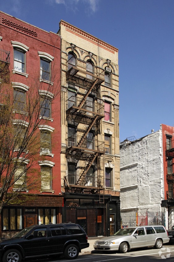 Building Photo - 133 Avenue C