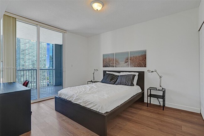 Foto del edificio - 170 SE 14th St