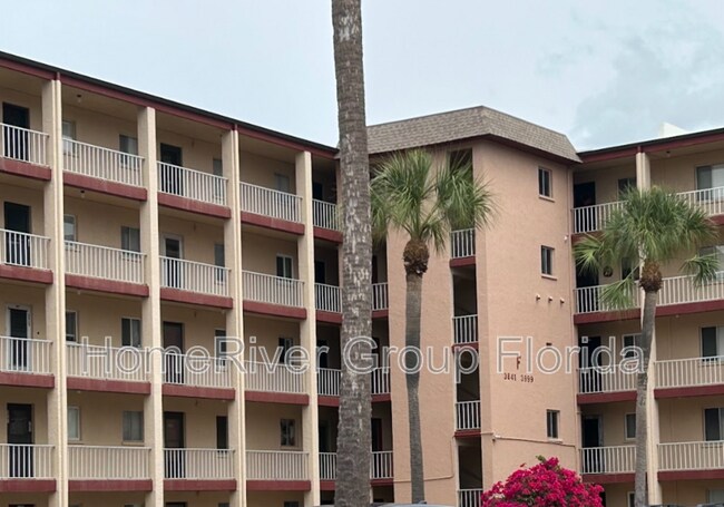 Building Photo - 3879 Lake Bayshore Dr