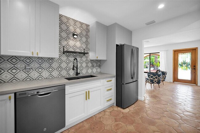 Foto del edificio - 121 NW 55th St