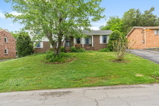 Building Photo - 3841 Dubois Dr