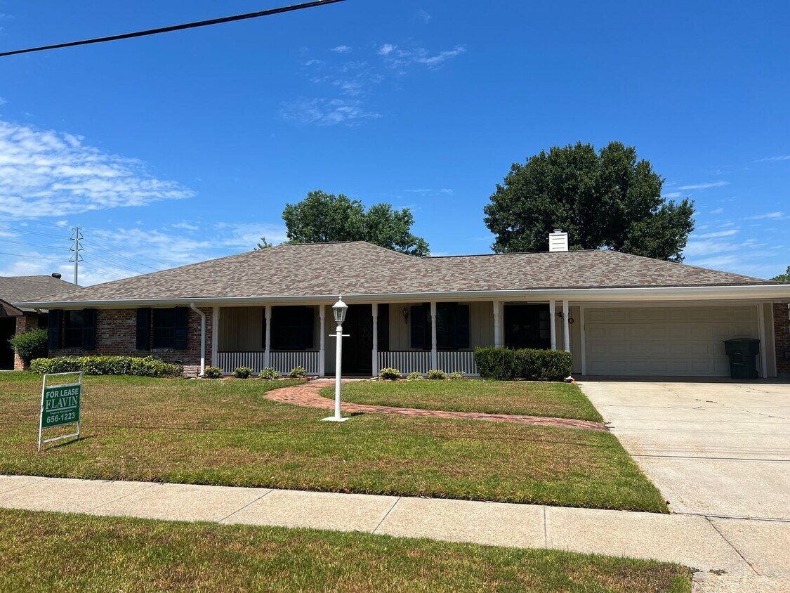 Primary Photo - Charming 3B/2B Home Available in Lake Charles