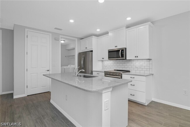 Foto del edificio - 14559 Edgewater Cir