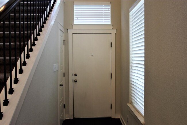Foto del edificio - 2101 Rivers Edge Way