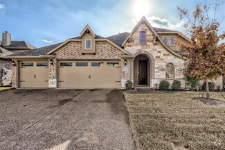 Building Photo - 3216 Creekhaven Dr