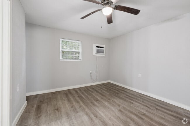 1BR, 1BA - 550SF - Bedroom - Sunset Valley Apartments