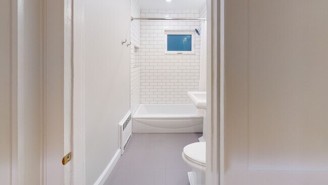 Foto del edificio - 64 Greycliff Rd