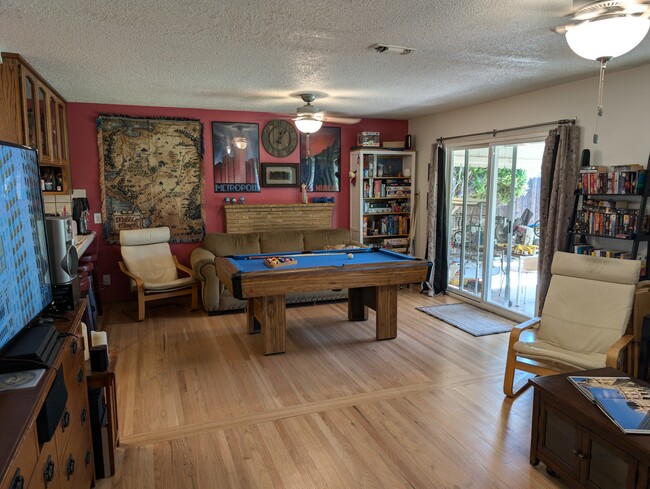 Building Photo - 10104 La Placita Dr