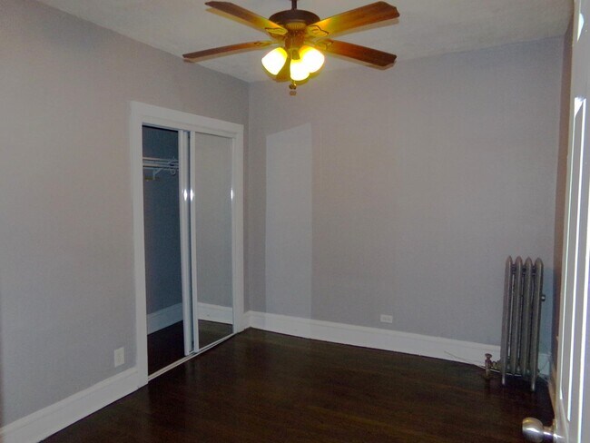 Foto del edificio - 3604 W Sunnyside Ave