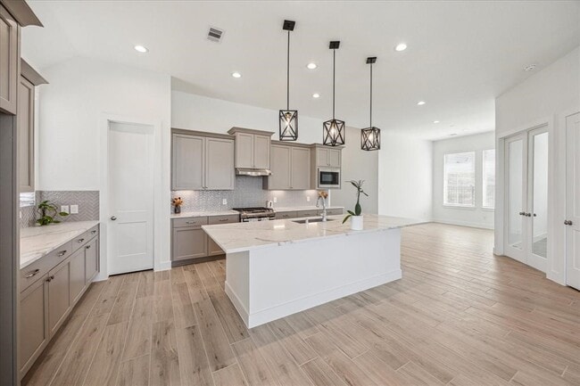 Foto del edificio - 3240 Voda Bnd Dr