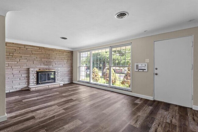 Foto del edificio - 9105 Brownridge Dr
