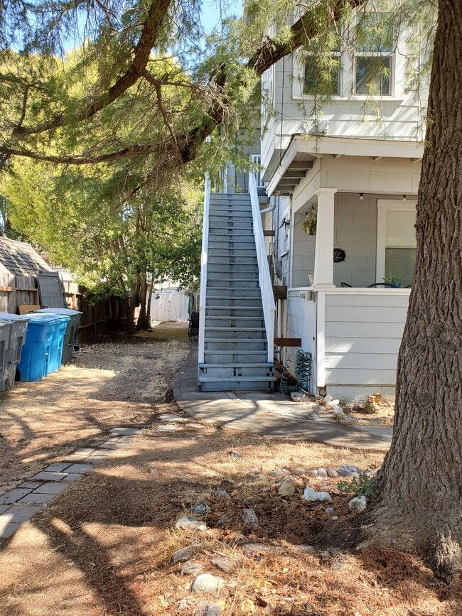 Building Photo - 309 N Adams St