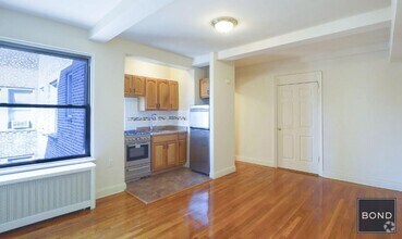 Building Photo - 301 E 38th St