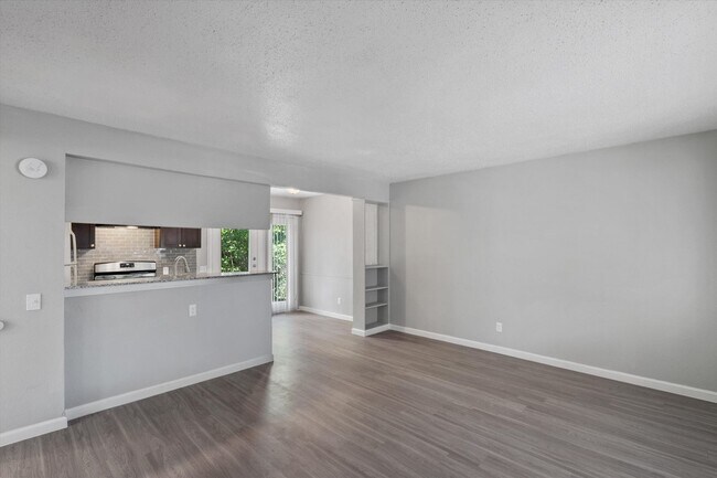 Foto del edificio - Newly Renovated 2/1 Apartment in East Austin