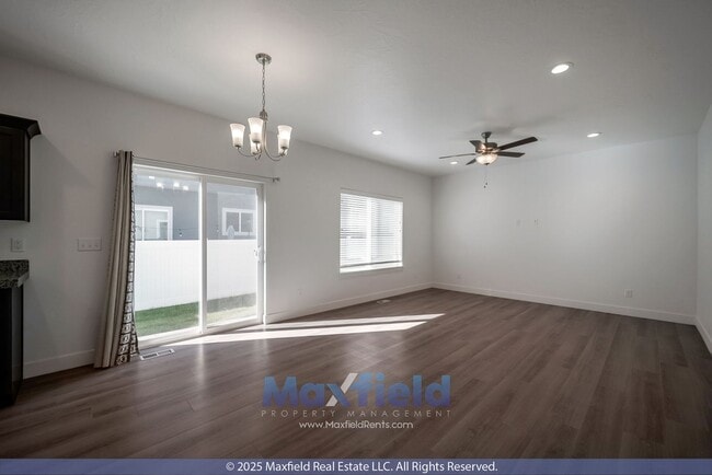 Building Photo - 4BD 3.5BTH 2GAR Home in Eagle Mountain