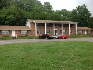 Building Photo - 204 Colonial Heights Cir