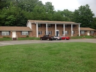 Foto del edificio - 204 Colonial Heights Cir