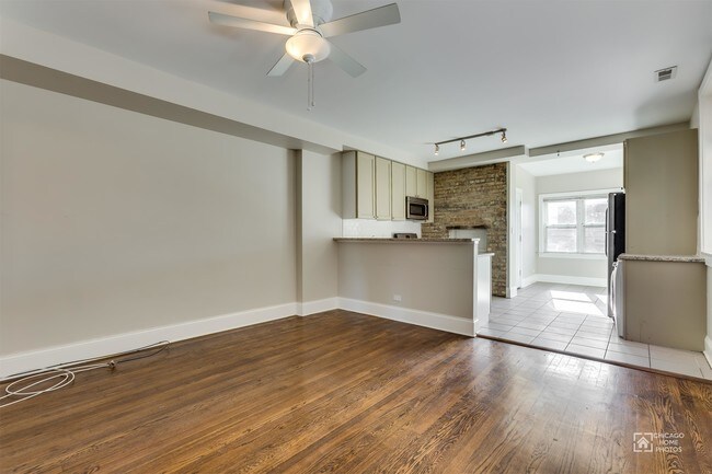 Foto del edificio - 2607 W Lawrence Ave