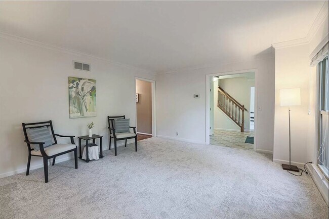 Foto del edificio - 11880 Nathanshill Ln