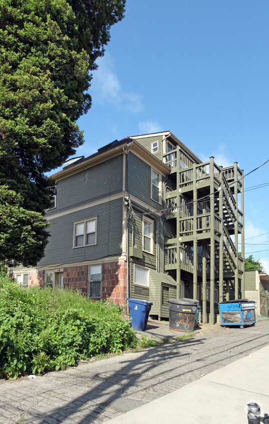 Building Photo - Victorian Apartments