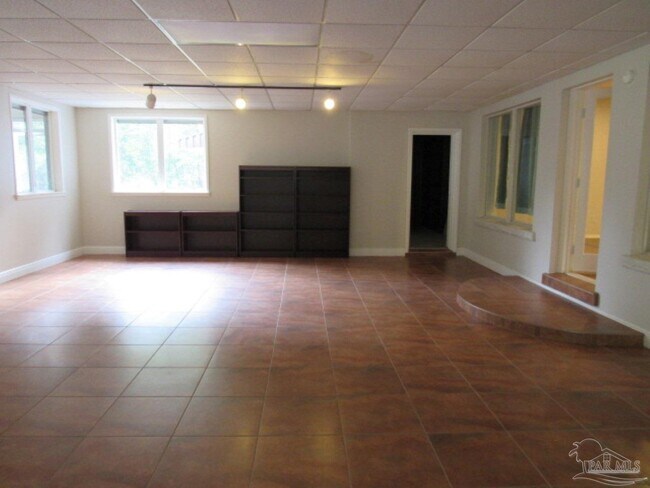 Building Photo - 4 Teakwood Cir
