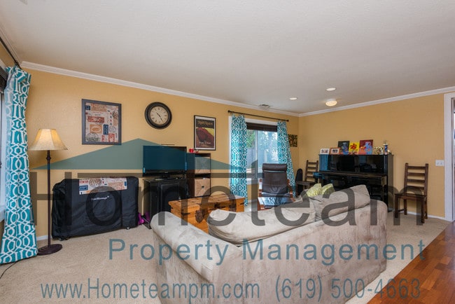 Building Photo - 1505 La Chica Dr