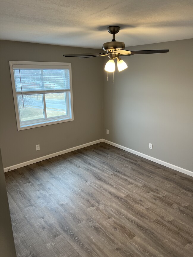 2BD/1BTH Bedroom 1 - The State