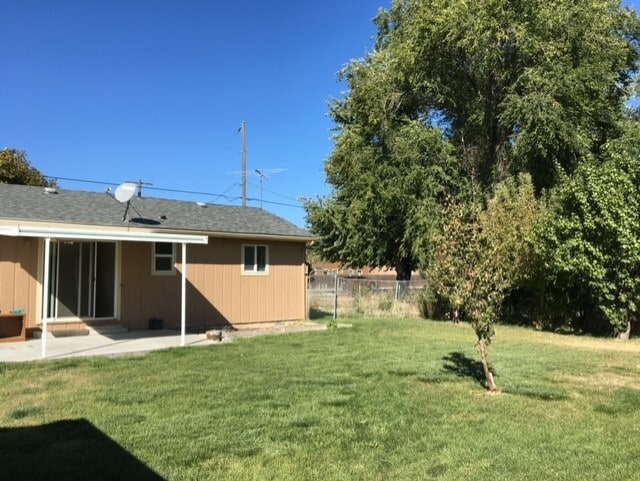 Building Photo - 1182 S 10th St E