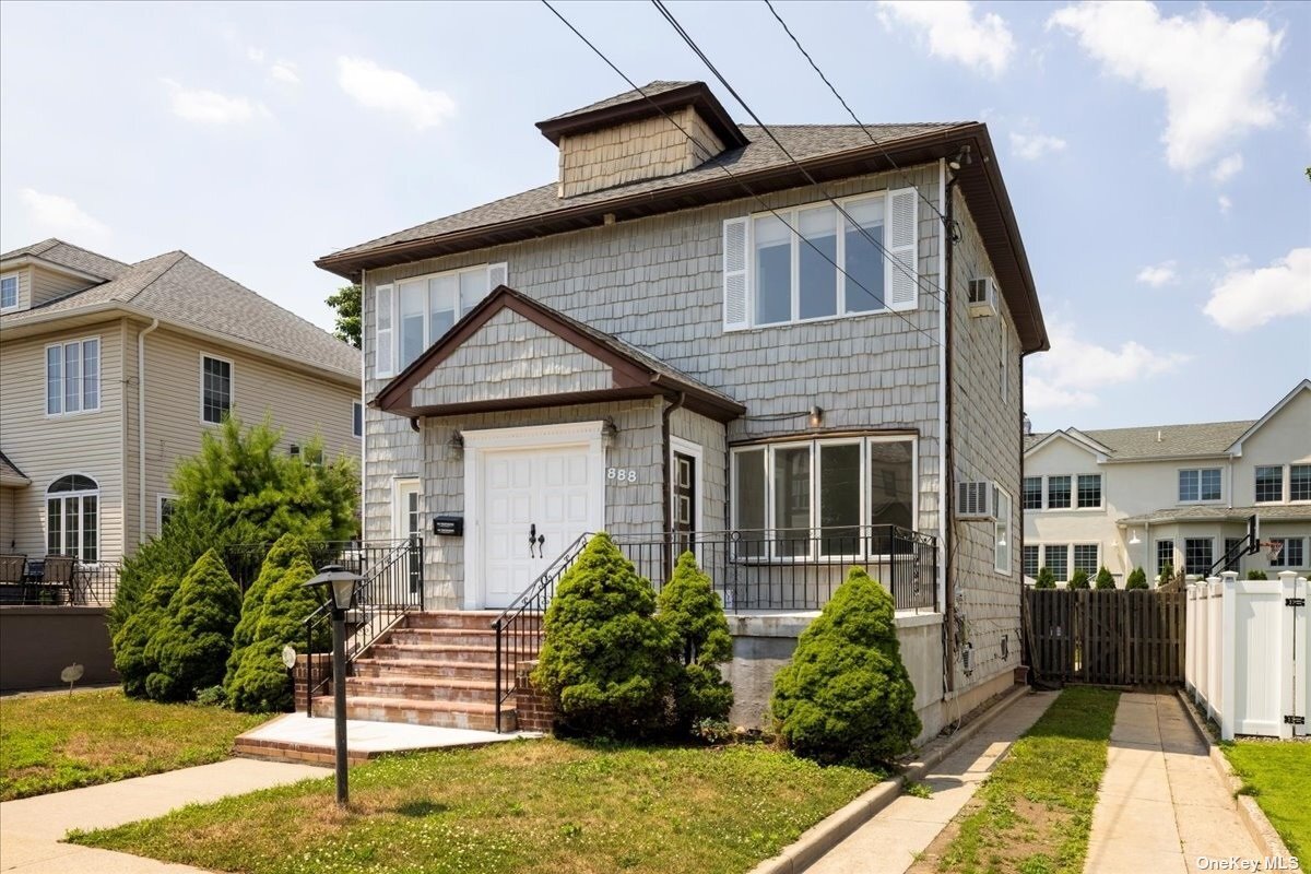 Primary Photo - 888 Cambridge Rd