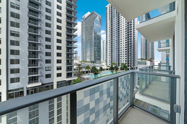 Foto del edificio - 11 NE 6th St