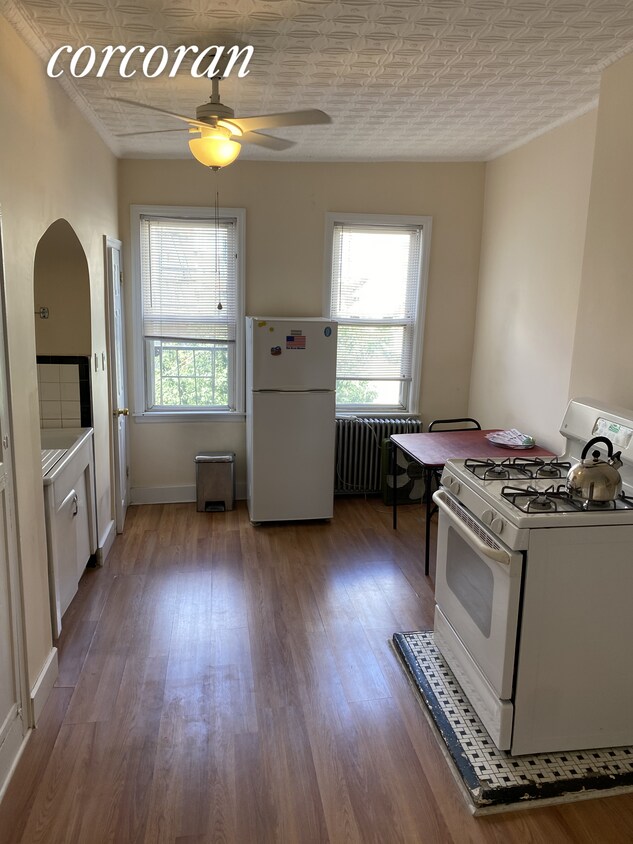 530 Graham Ave Unit 3R, Brooklyn, NY 11222 Apartment for Rent in