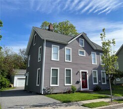 Building Photo - 6 Cottage St
