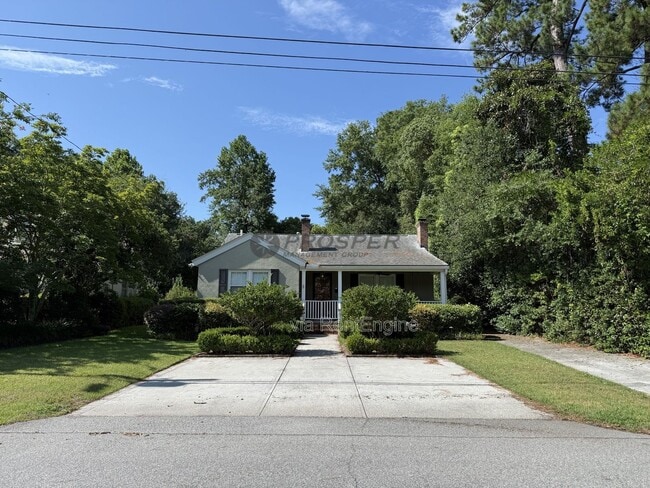 Building Photo - 575 Elizabeth Ln W