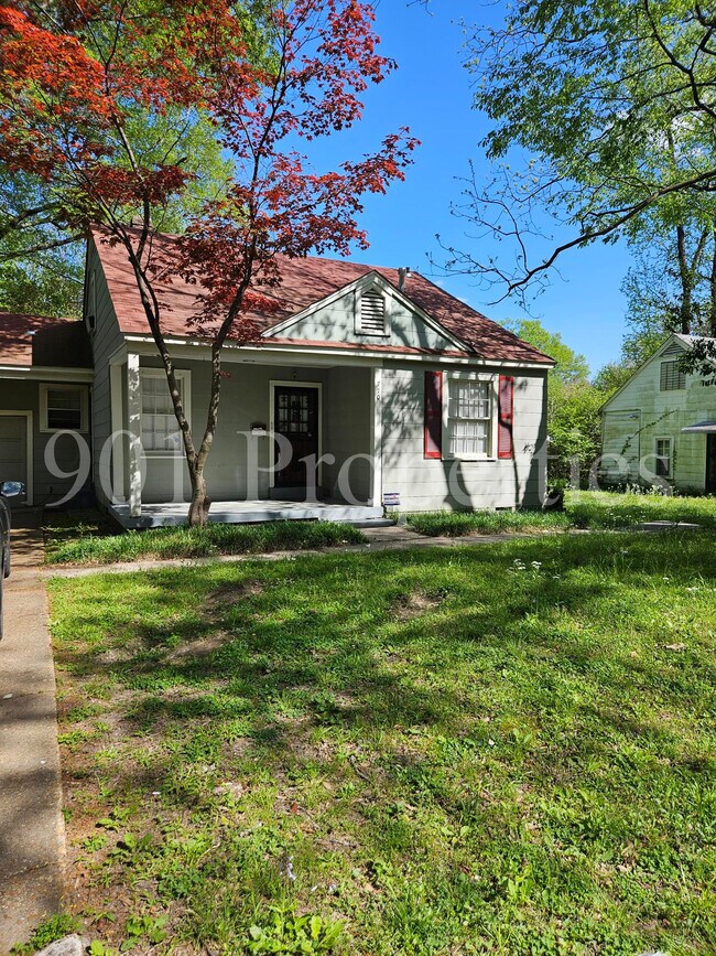 Building Photo - 770 Goodman St