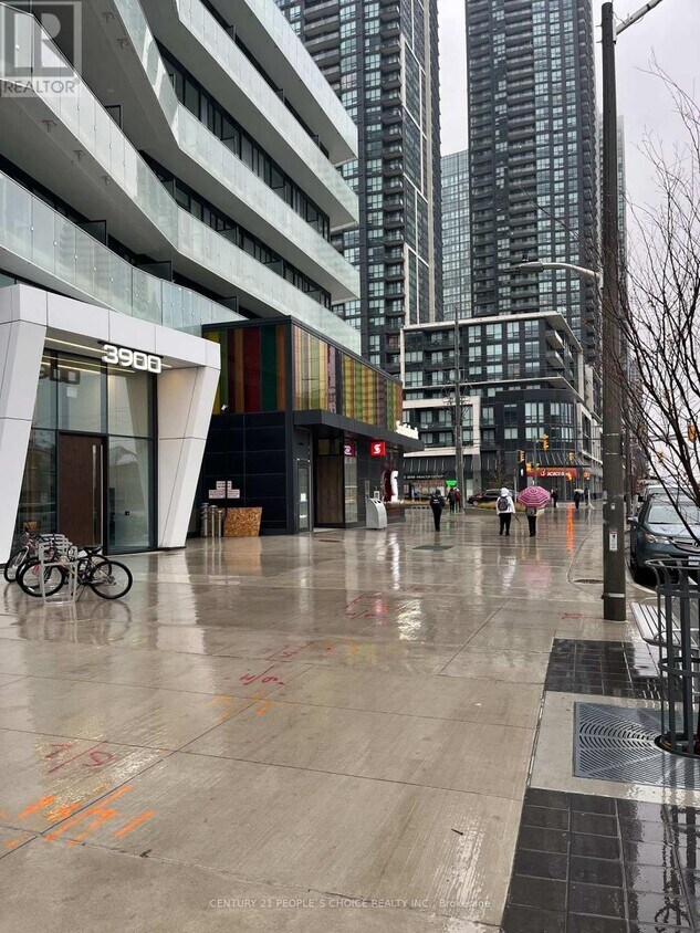 Photo principale - 3900-3900 Confederation Pkwy